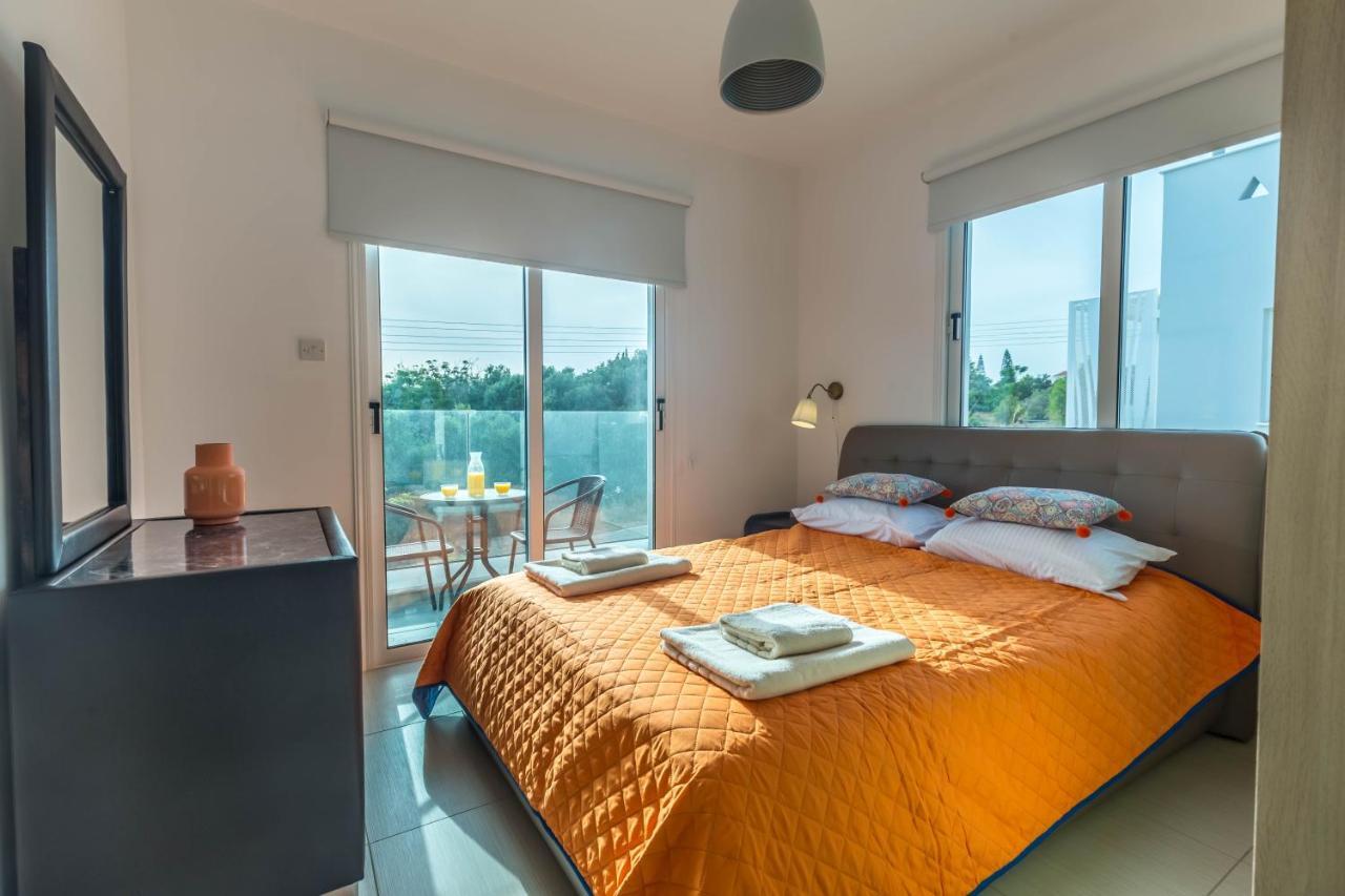 Nissini Villas 2 ไอยานาปา ภายนอก รูปภาพ