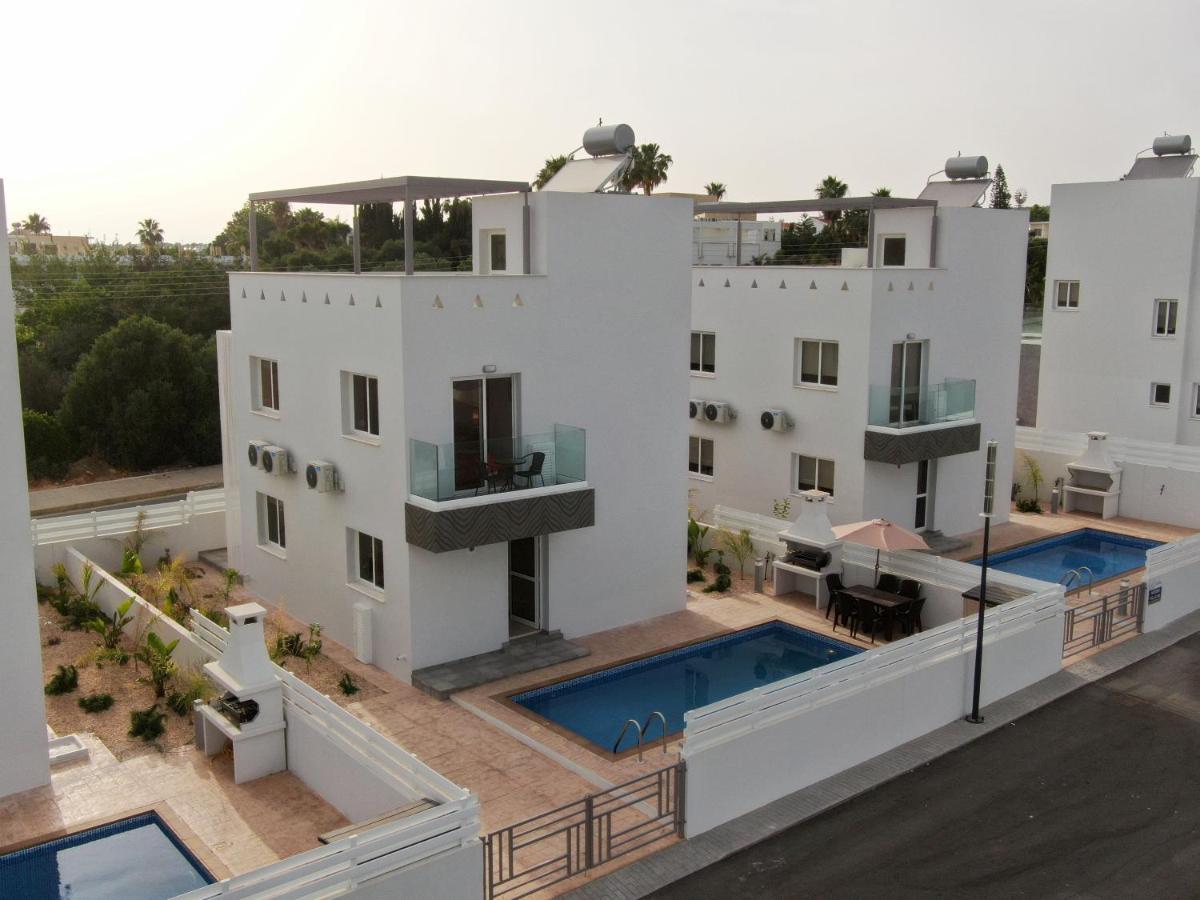 Nissini Villas 2 ไอยานาปา ภายนอก รูปภาพ